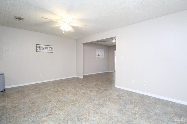 Building Photo - 416 Waycross Ave