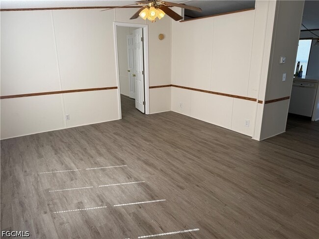 Building Photo - 2253 Queen Anne Dr