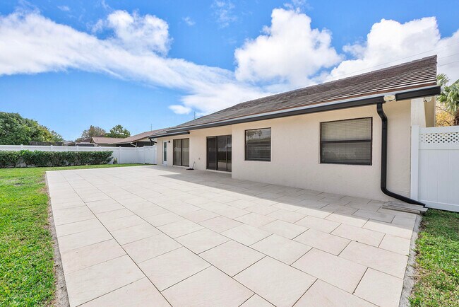 Building Photo - 11461 NW 39th St