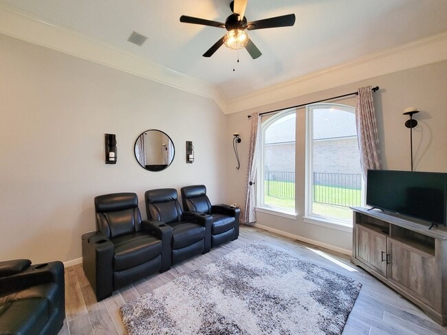 Building Photo - Beautifully designed waterfront property w...