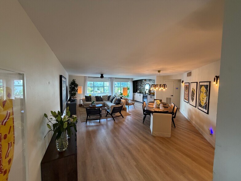 Building Photo - 818 SE 4th St