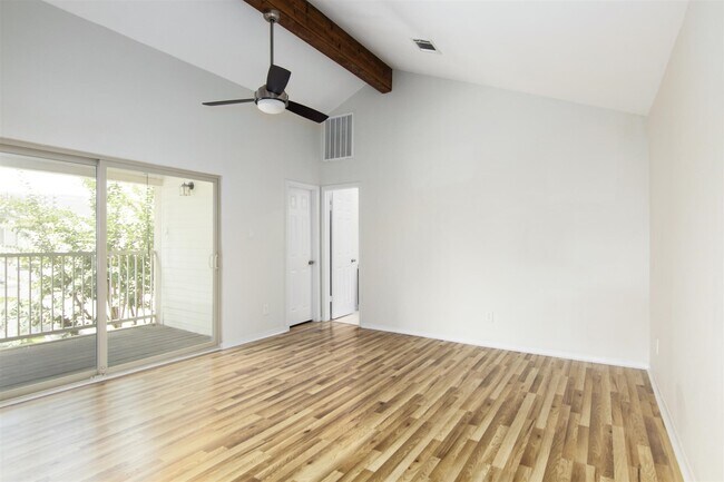 Building Photo - 2066 Augusta Dr