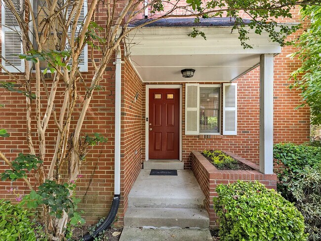 Building Photo - 10855 Lockwood Dr