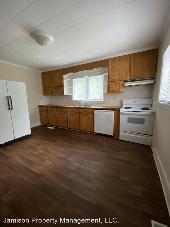 Building Photo - 2 br, 2 bath House - 1720 E John Street