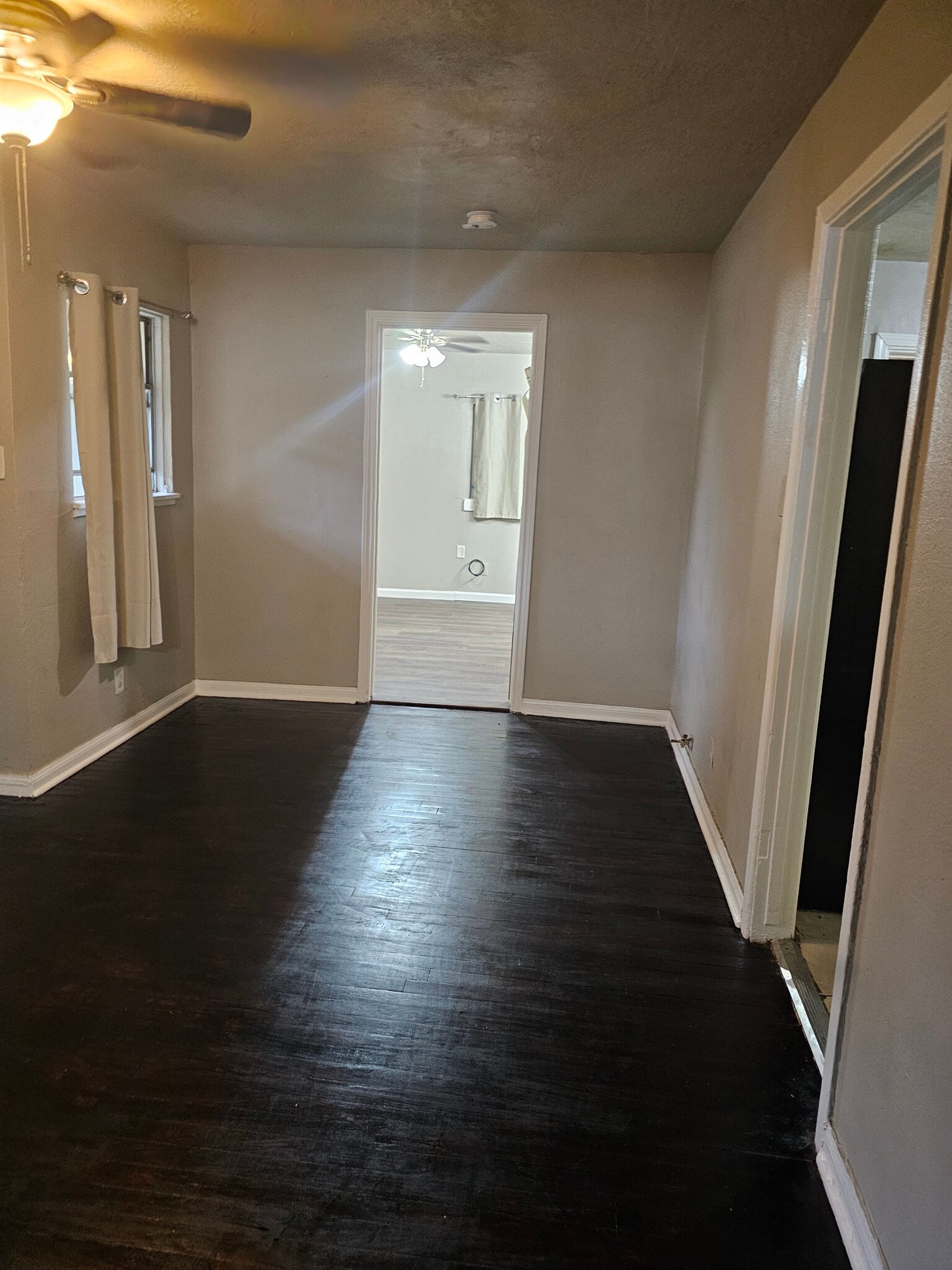 Building Photo - 3021 Sunbeam St