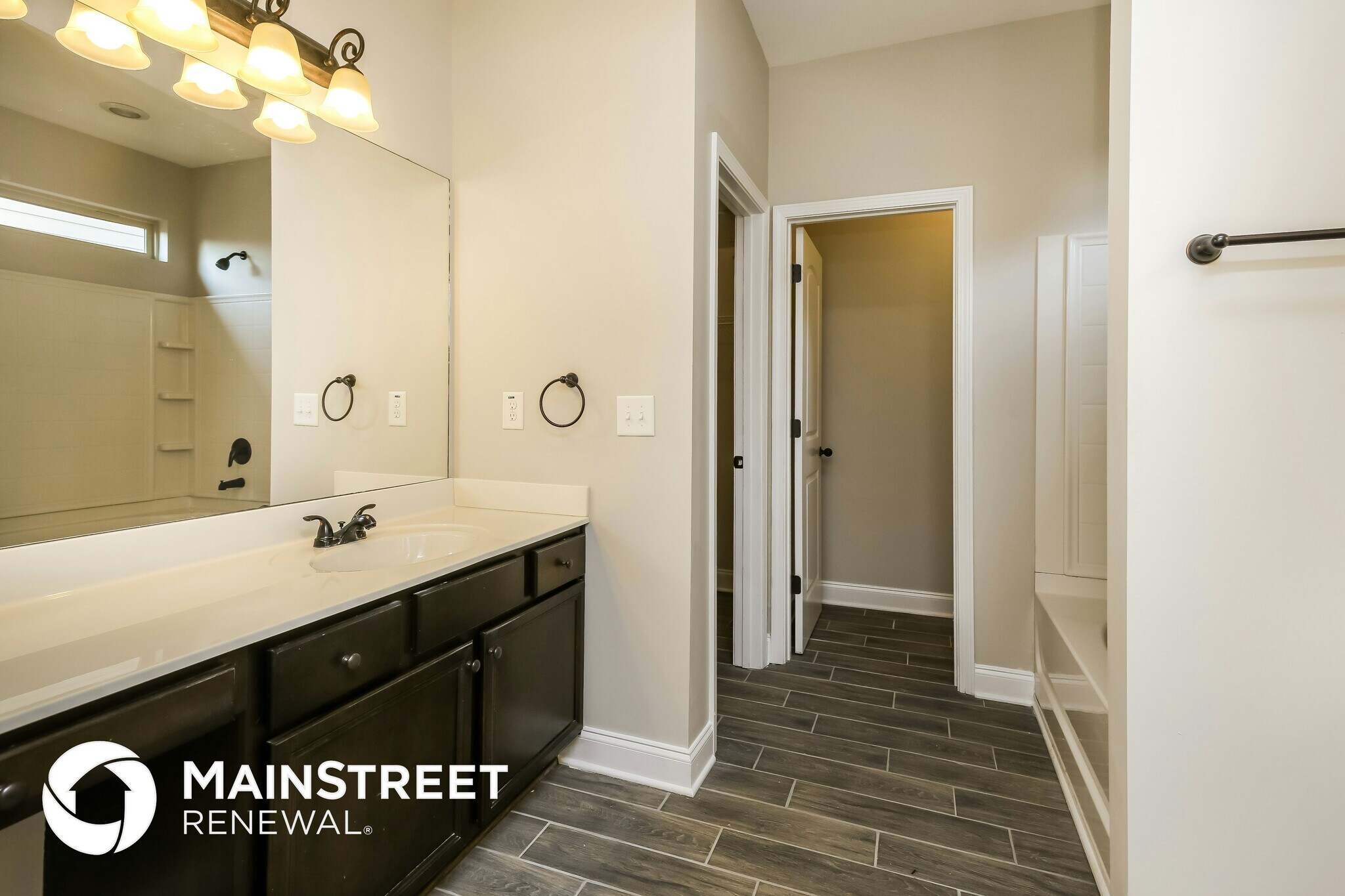 Building Photo - 4715 Sweet Water Dr