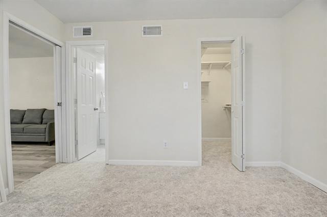 Building Photo - 9815 Walnut St