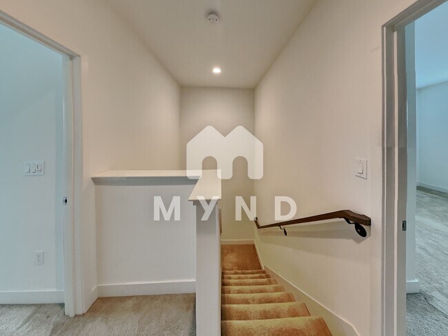Building Photo - 1433 Pullman Way