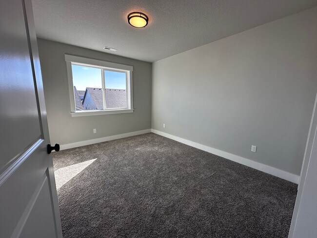 Building Photo - 176