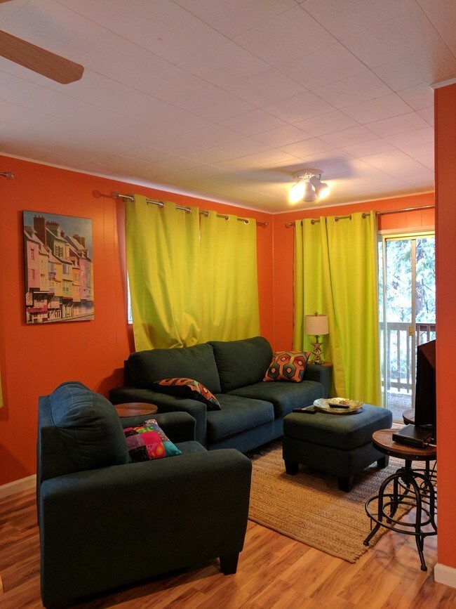 1 Bedroom Apartment Above Garage 6240 Mackinaw St Pollock Pines CA