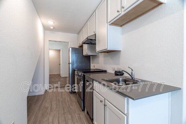 Building Photo - 7044 Elm Cv