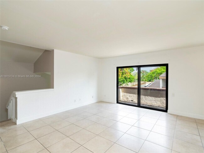 Building Photo - 11549 SW 109th Rd