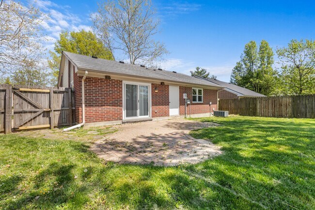 Building Photo - 1576 Springfield Dr
