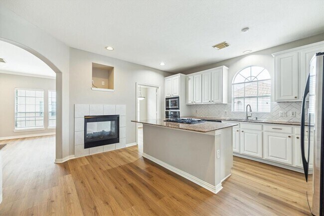 Building Photo - 7107 Harmony Cove