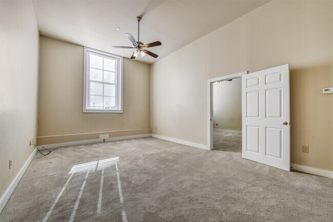 Building Photo - 2309 Harborside Dr
