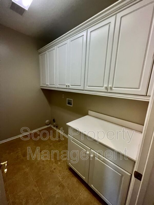 Building Photo - 45602 Magnolia Pl