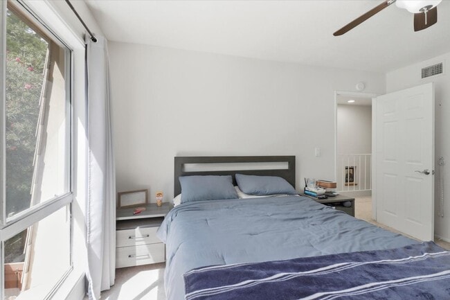 Building Photo - 4081 Yankee Dr