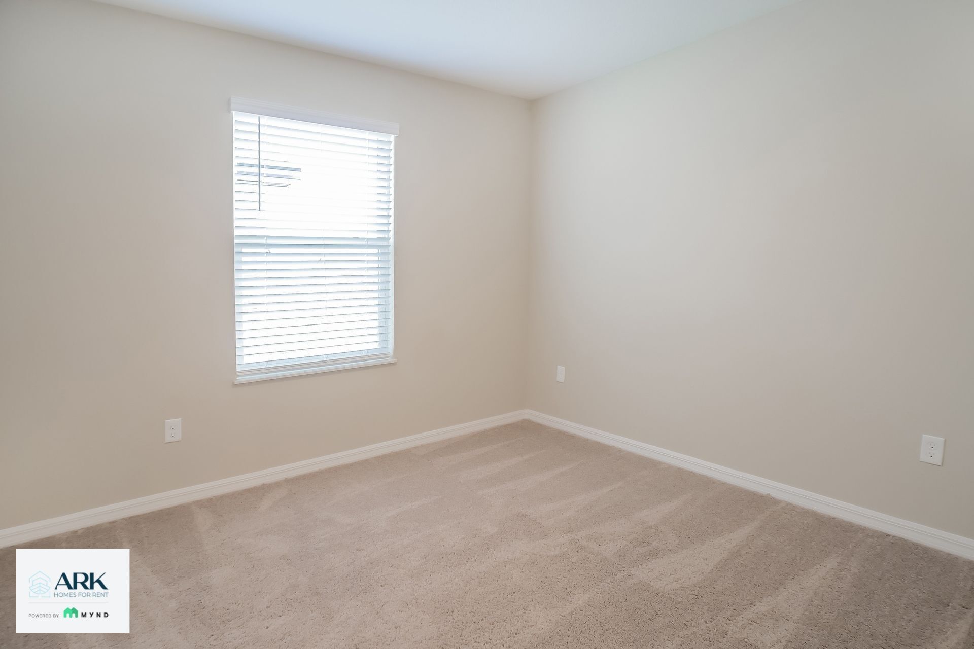 Building Photo - 353 Fellbrook Dr