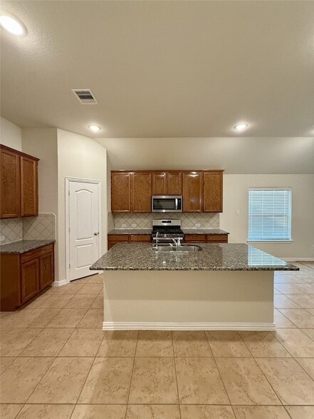 Building Photo - 3834 W Vicksburg Estates Dr