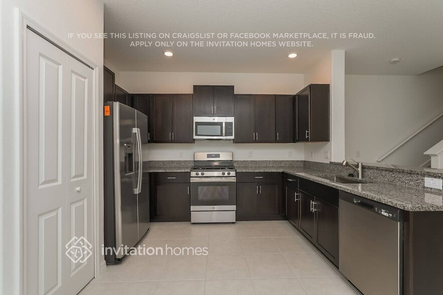 Building Photo - 3099 Pinnacle Peak Dr