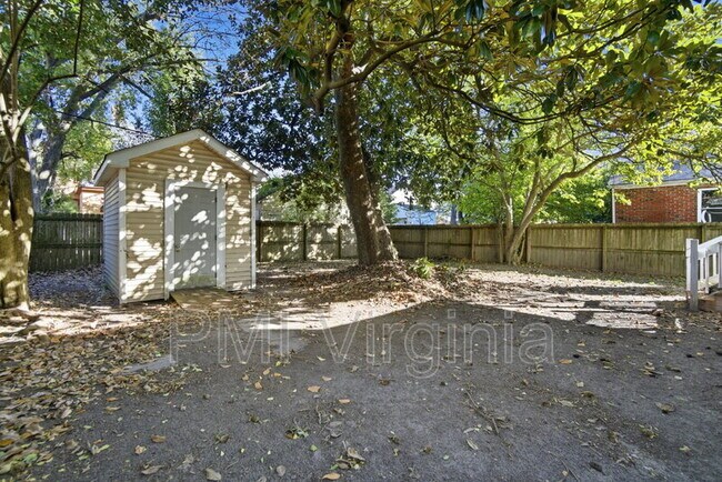 Building Photo - 630 W 36th St