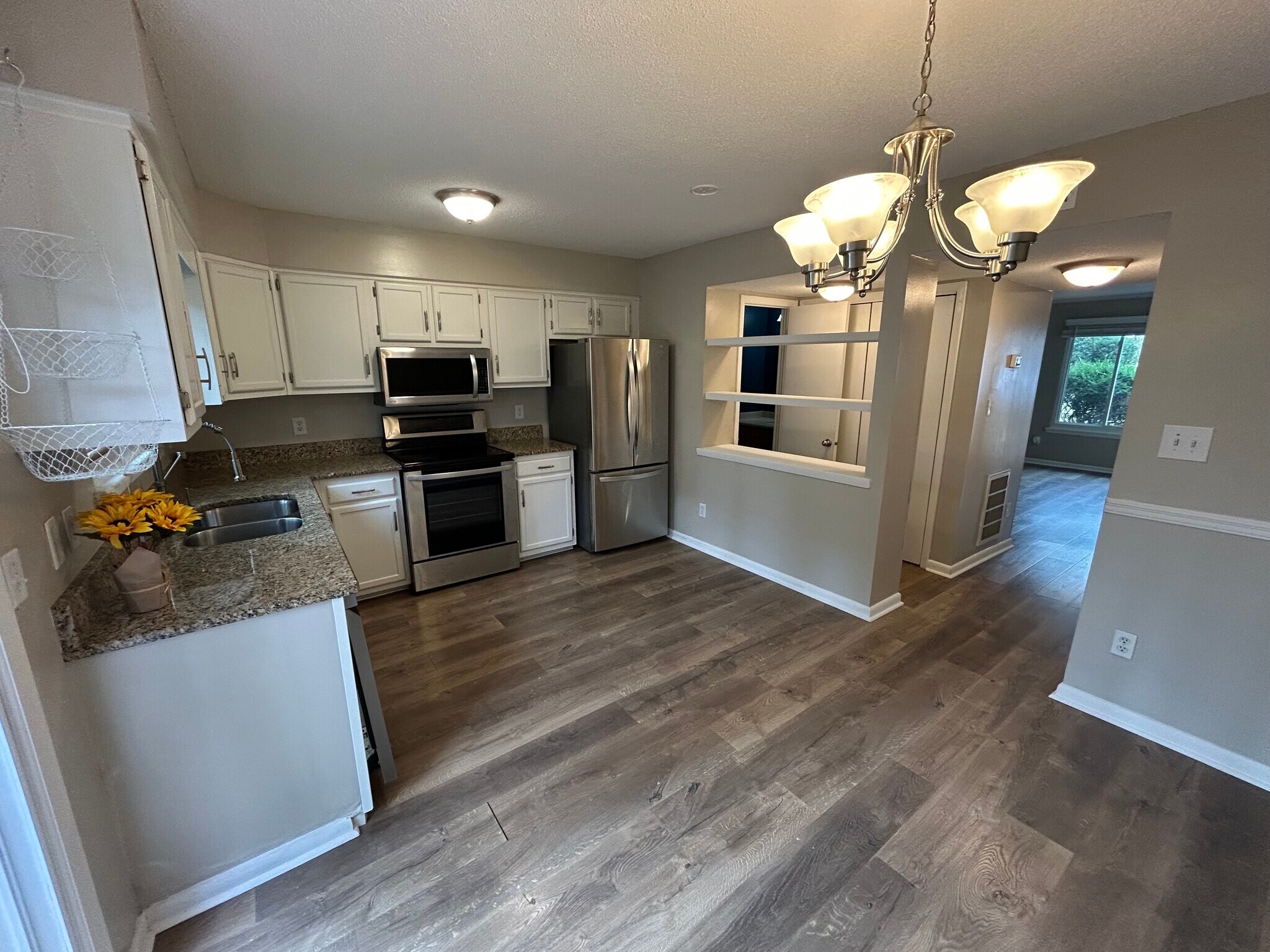Building Photo - 5803 Shady Grove Cir