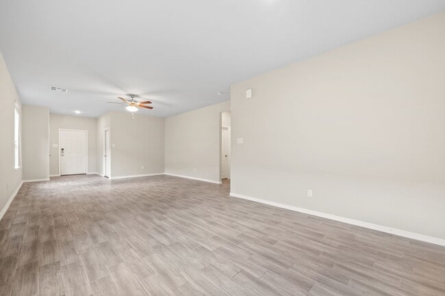 Building Photo - 24734 Russet Bluff Trl