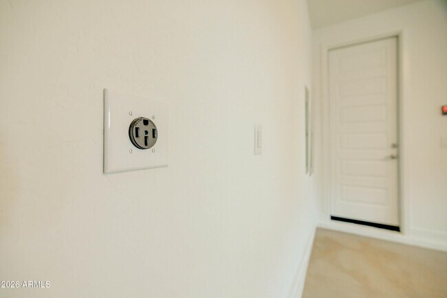 Building Photo - 8149 E Petunia Ave