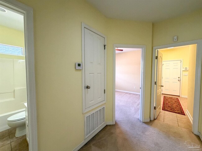 Building Photo - 4913 Vizcaya Dr