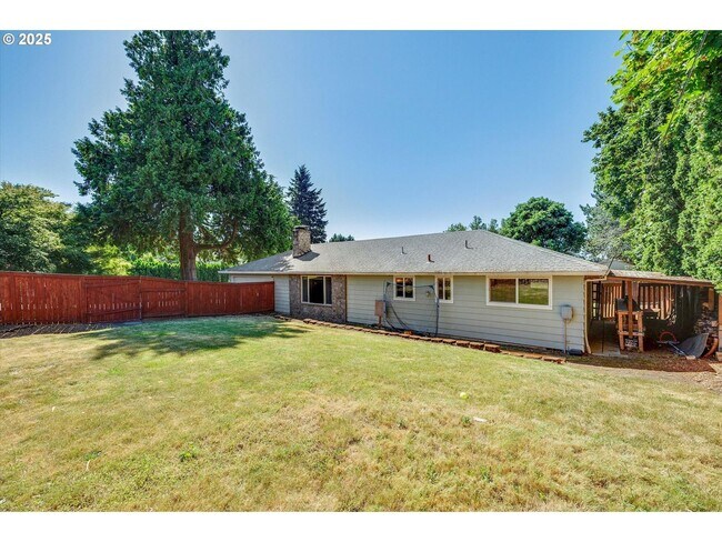 Building Photo - Bull Mountain Gem – Single-Level 3BR with 2 Living Areas, Large Yard & Pergola Patio