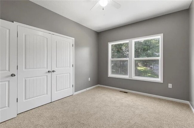 Building Photo - 135 Cedar Ct