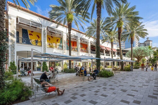 Building Photo - 651 Okeechobee Blvd