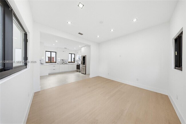 Building Photo - 1021 NW 48th St