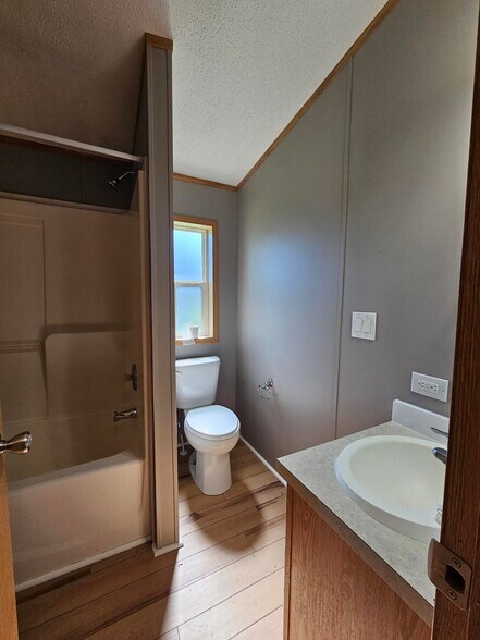Building Photo - 56 Noble Ln