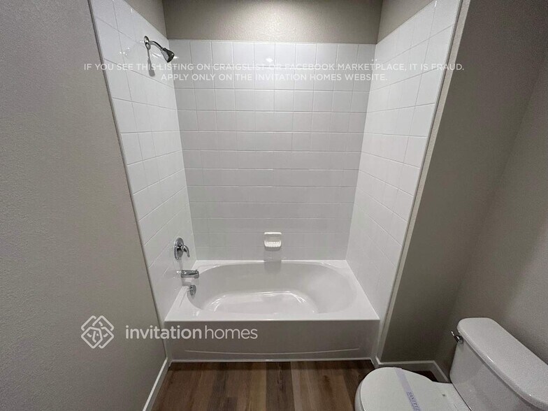 Building Photo - 7334 Green River Ave