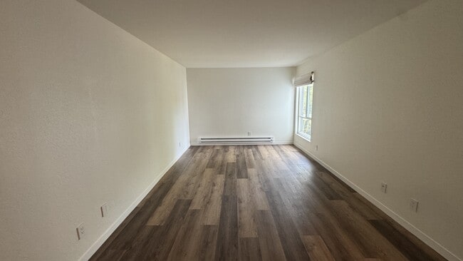 Building Photo - 316 N El Camino Real