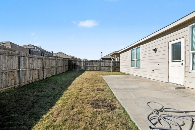 Building Photo - 2360 Toposa Dr