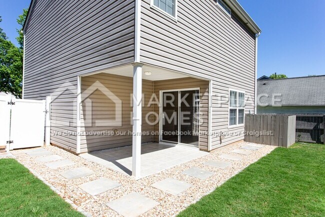 Building Photo - 602 Spanish Oak Dr