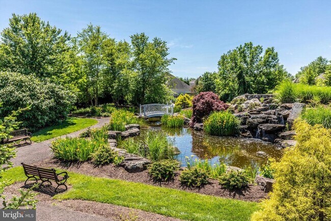 Building Photo - 2465 Bear Den Rd