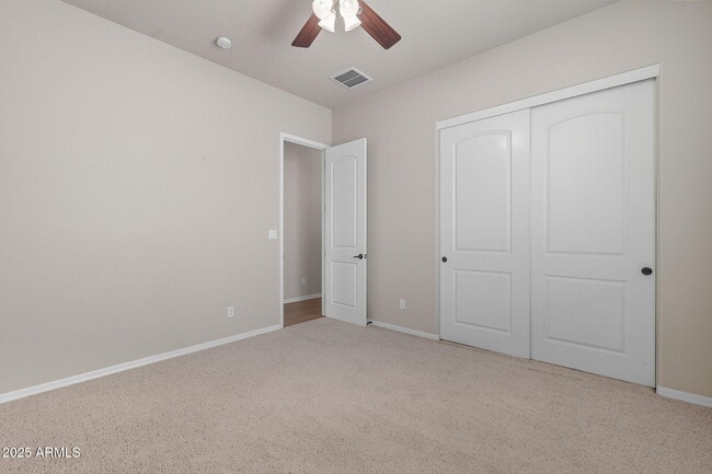Building Photo - 1545 E Kings Ct