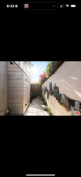 Building Photo - 643 Santa Clara Ave