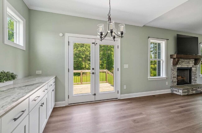 Building Photo - Charming 3-Bedroom Bunn Home with Granite ...