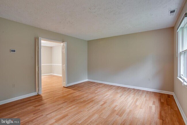 Building Photo - 3084 Eutaw Forest Dr
