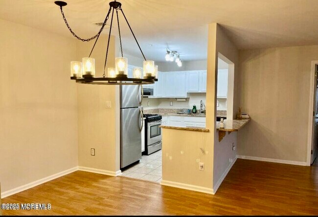 Building Photo - 102 Wedgewood Cir