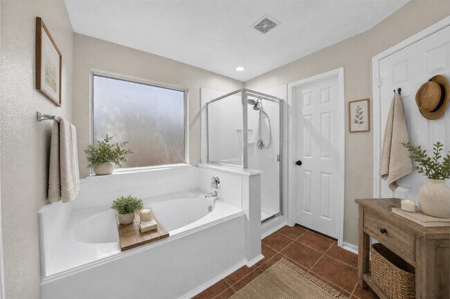 Building Photo - 15506 Fir Woods Ln