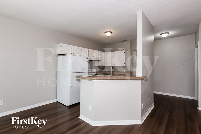 Building Photo - 6641 Hornbuckle Blvd