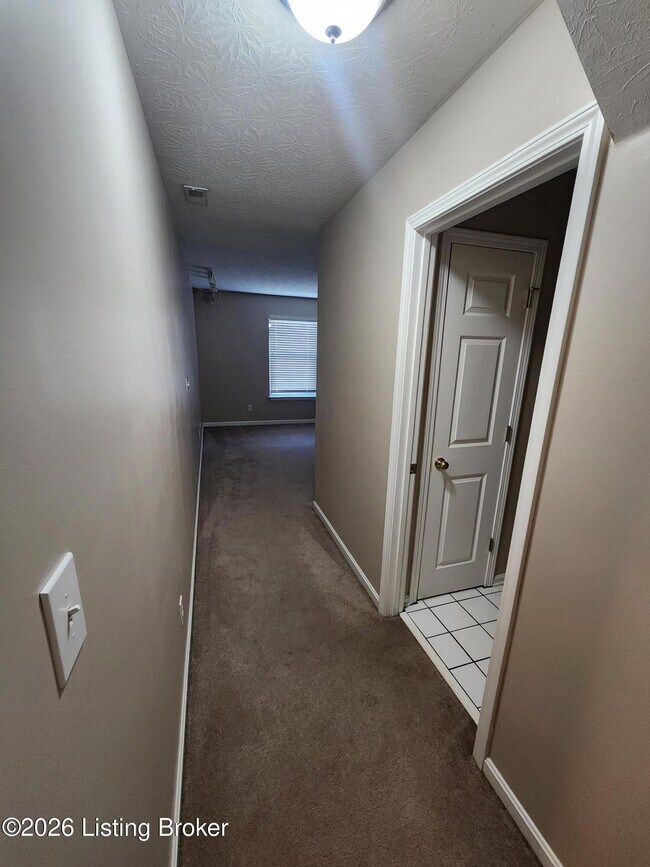 Building Photo - 10828 Glenway Pl