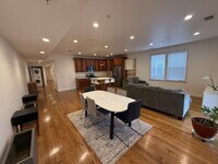 Building Photo - 37 Coffey St