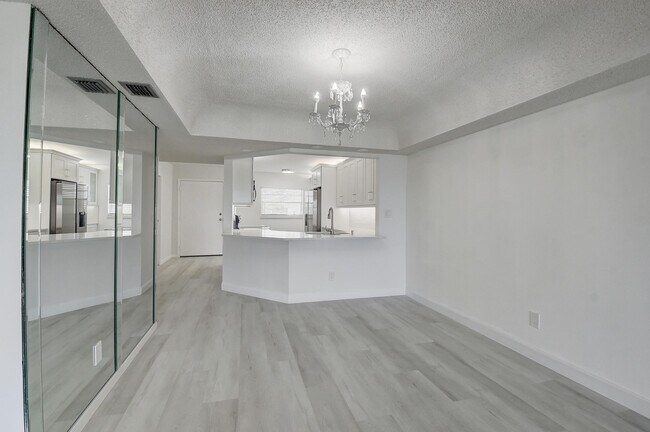 Building Photo - 23305 Barwood Ln N