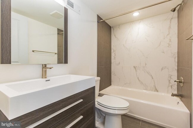 Building Photo - 1513 Brown St